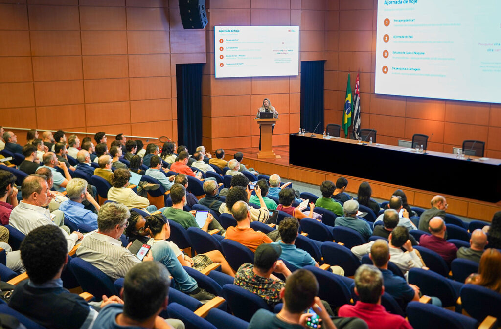Na 6ª Conferência Fapesp 2026, Samuraí Brito, coordenadora de Tecnologias Quânticas do Itaú Unibanco, mostrou como a pesquisa realizada agora pode revelar aplicações, antecipar riscos e criar competências para um recurso que ainda não chegou ao uso comercial em larga escala